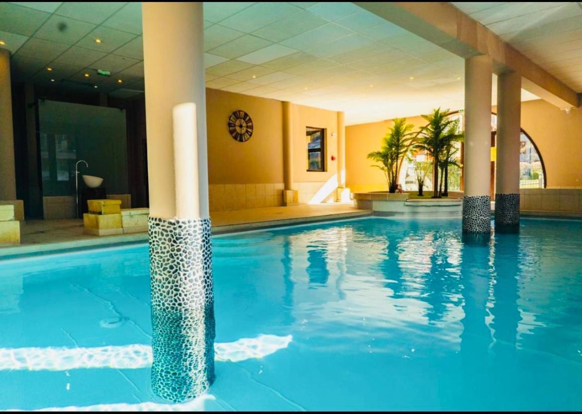 Appartements Avec Piscine Interieure Sauna Parking Etage 1 Au Centre Du Village Dans Residence Cami Real Saint-Lary-Soulan Ngoại thất bức ảnh