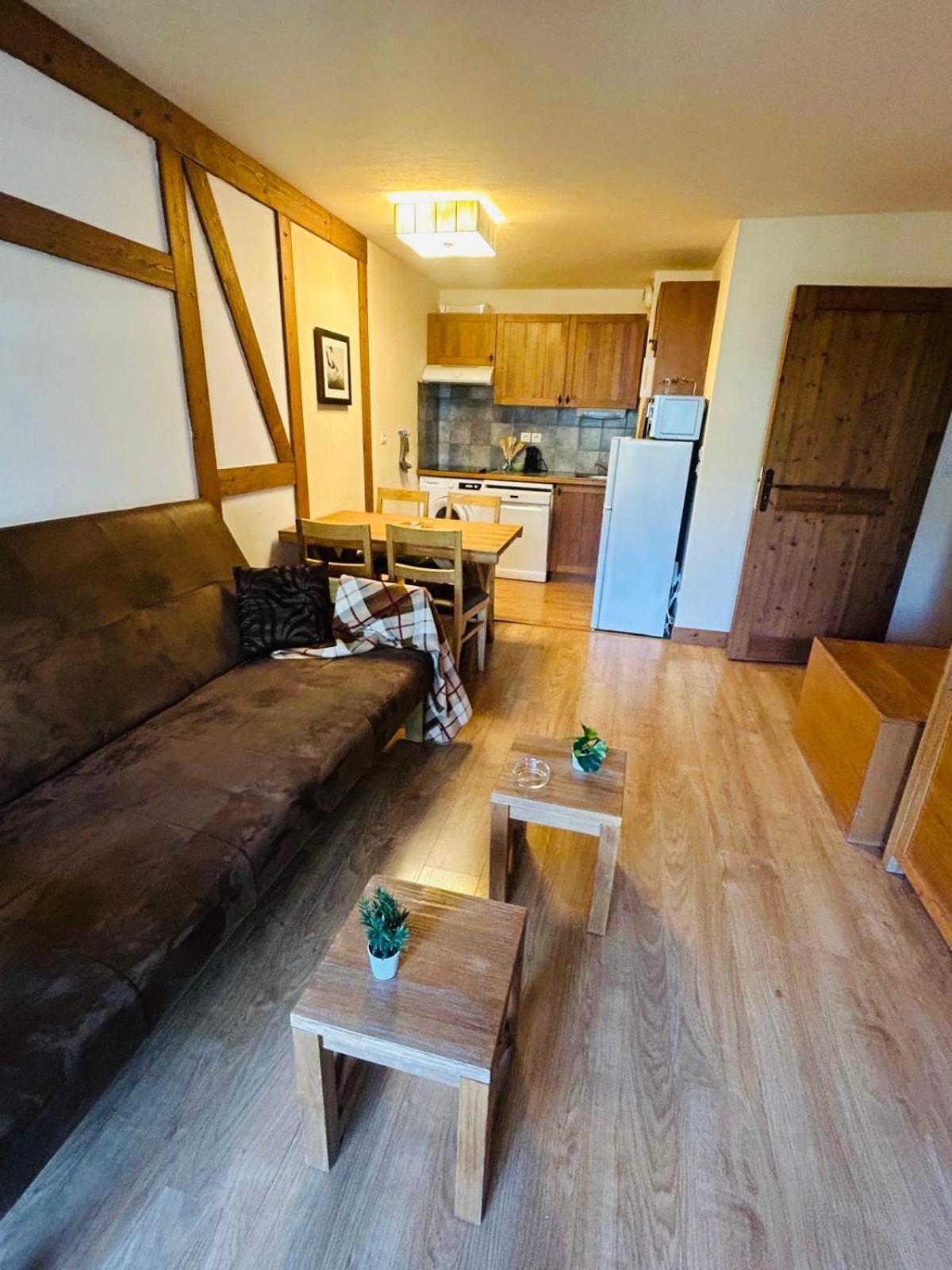 Appartements Avec Piscine Interieure Sauna Parking Etage 1 Au Centre Du Village Dans Residence Cami Real Saint-Lary-Soulan Ngoại thất bức ảnh