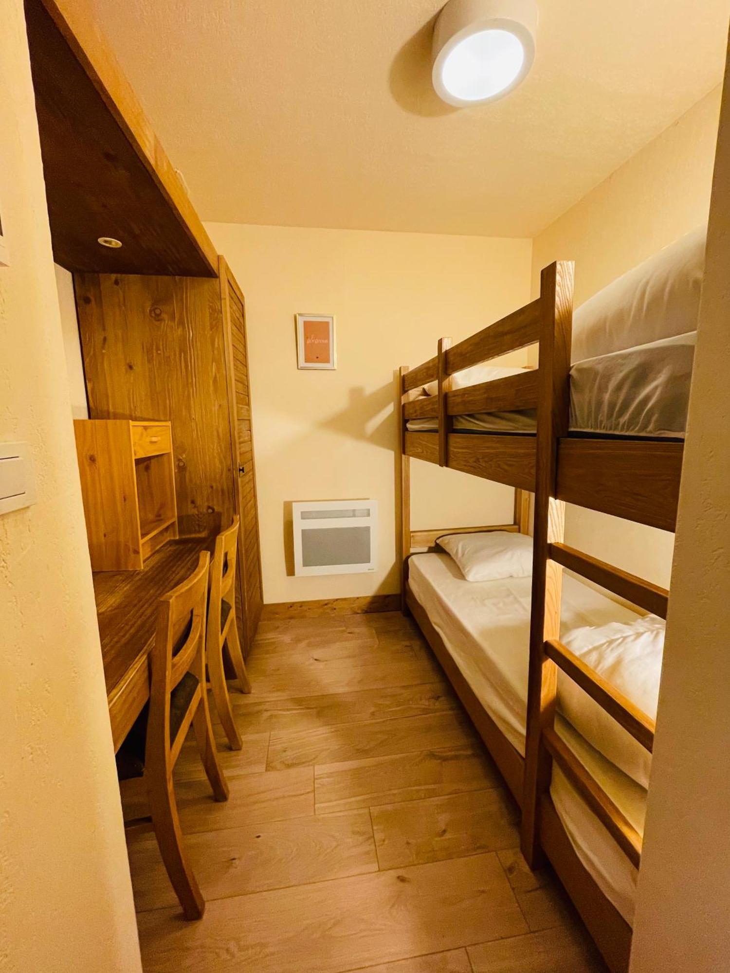 Appartements Avec Piscine Interieure Sauna Parking Etage 1 Au Centre Du Village Dans Residence Cami Real Saint-Lary-Soulan Ngoại thất bức ảnh