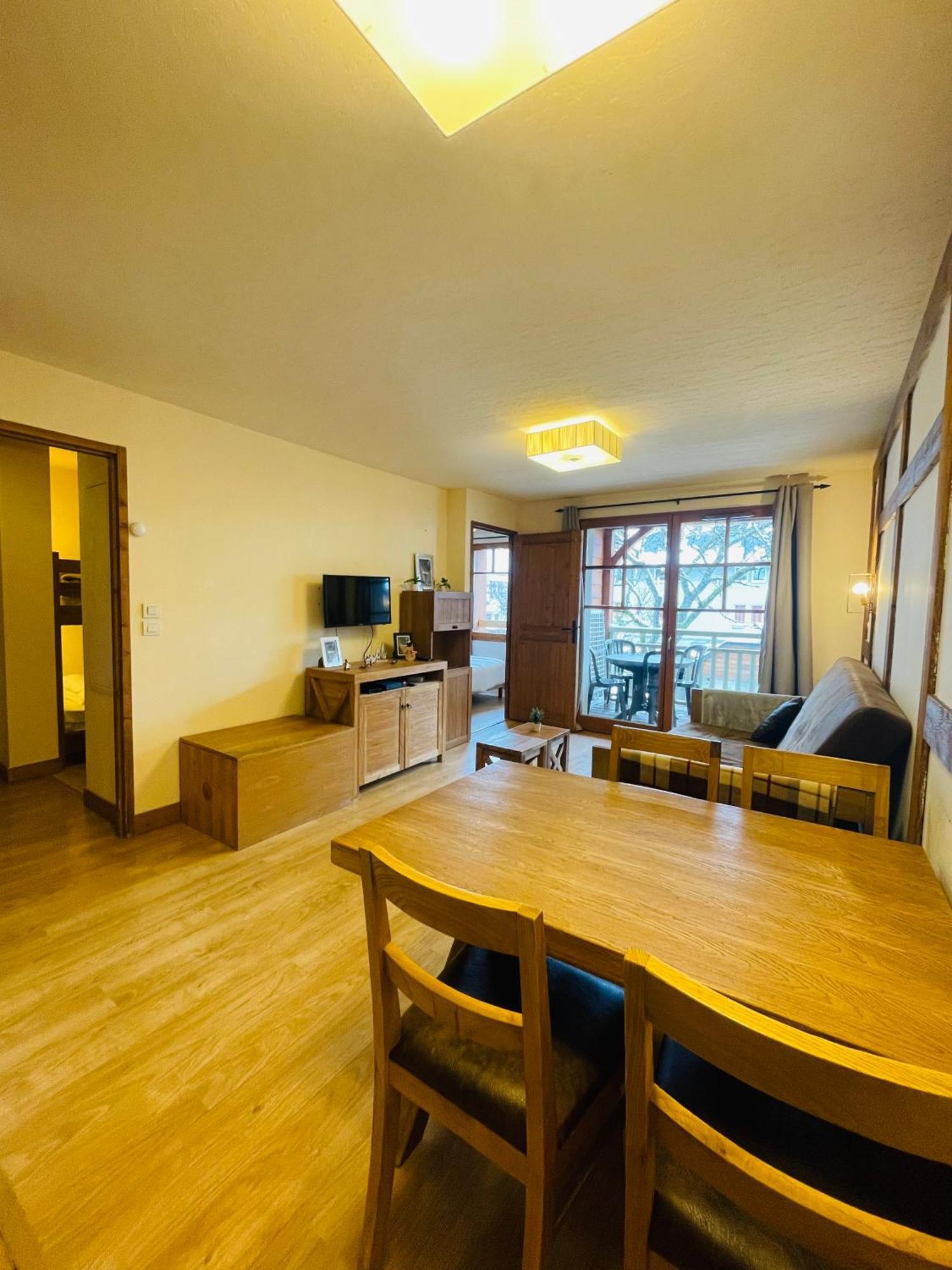 Appartements Avec Piscine Interieure Sauna Parking Etage 1 Au Centre Du Village Dans Residence Cami Real Saint-Lary-Soulan Ngoại thất bức ảnh